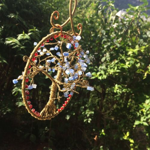 Petit arbre de vie-fil de laiton recuit, perles de rocaille et selenite-vendu