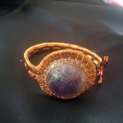 Bracelet Amethyste-cuivre verni, améthyste-rigide, adaptable à plusieurs tailles de poignet-42 euros