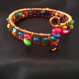 Bracelet nacré-perles de nacre teintées, cuivre verni-30 euros-envoi possible