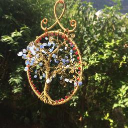 Petit arbre de vie-fil de laiton recuit, perles de rocaille et selenite-vendu